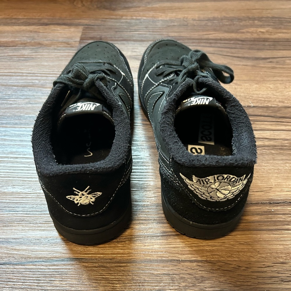 Travis Scott Black Phantom Jordan 1 Retro Low OG SP